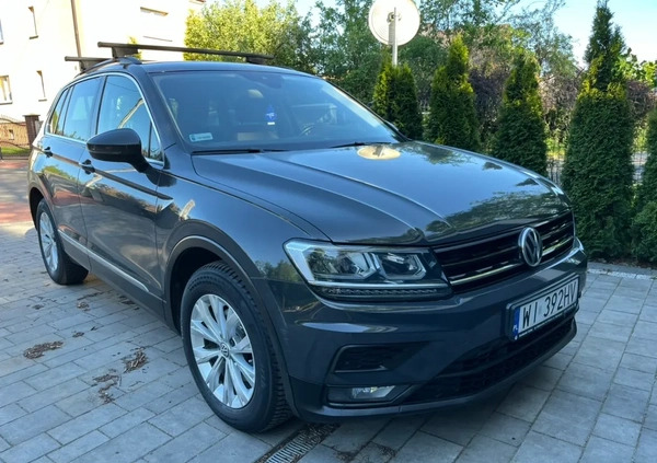 Volkswagen Tiguan cena 89900 przebieg: 82000, rok produkcji 2018 z Skierniewice małe 704